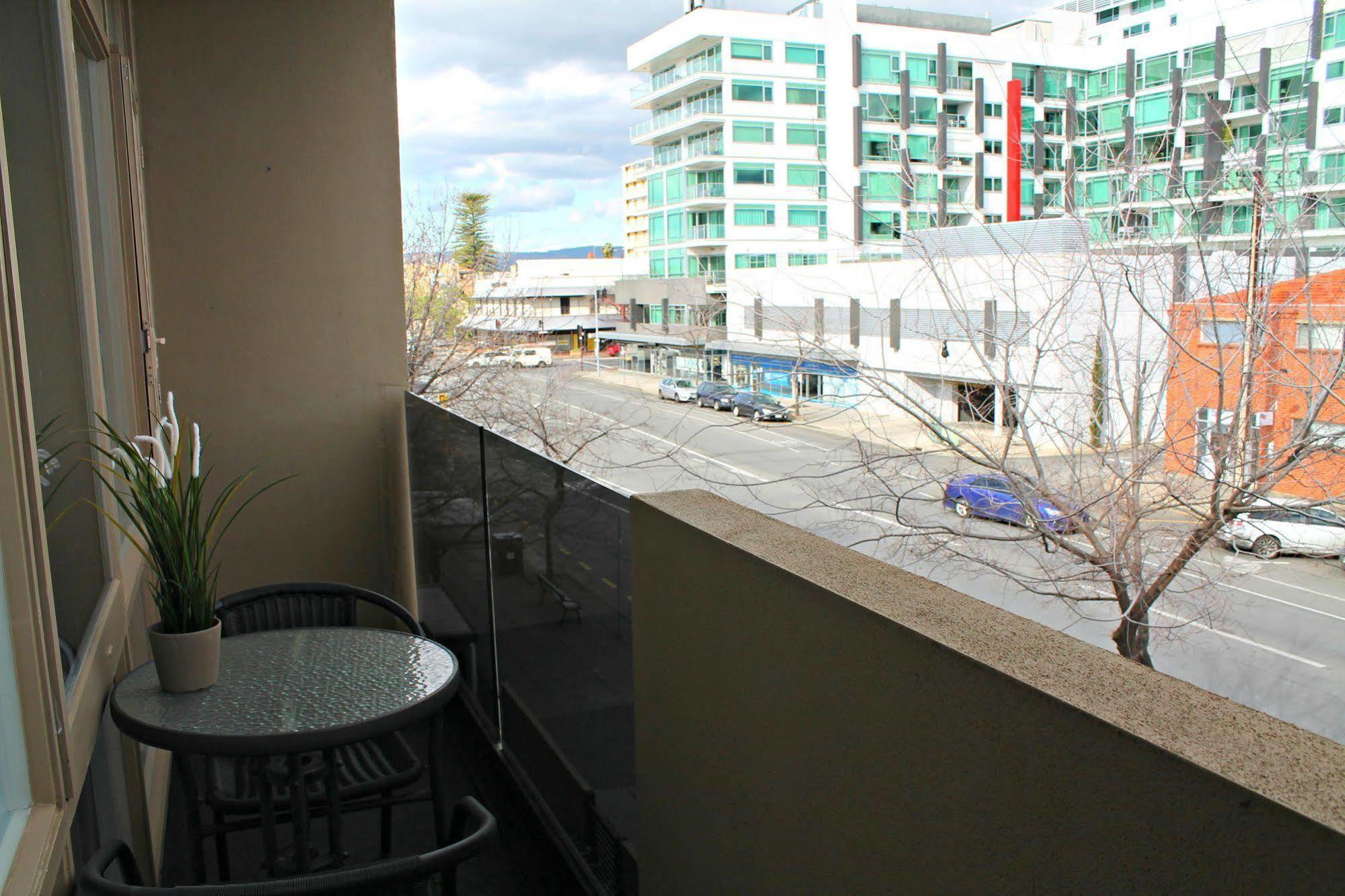 Adelaide Dress Circle Apartments - Ward Street Exterior photo